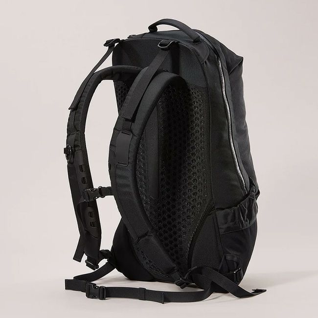 当日発送ARC'TERYX アークテリクス アロー22 ブラック デイパック ARC'TERYX アロー22 black