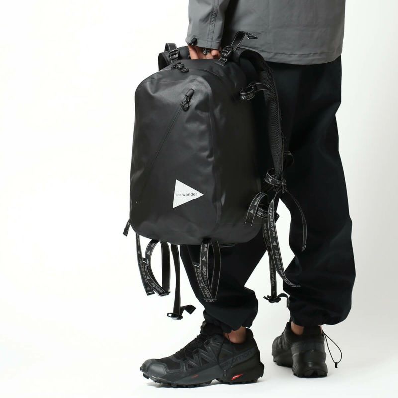 and wander アンドワンダー ウォータープルーフデイパック｜SUNDAY