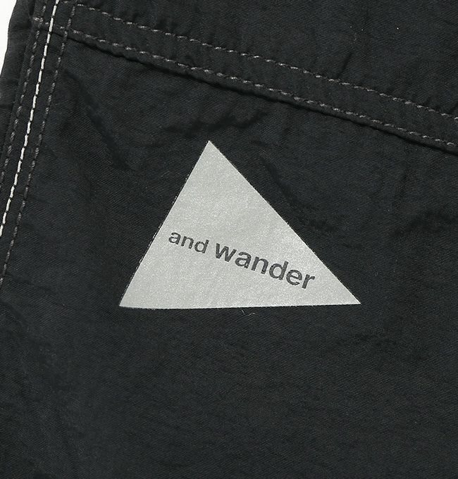 and wander アンドワンダー Nyタフタハイカーショートパンツ ユニ