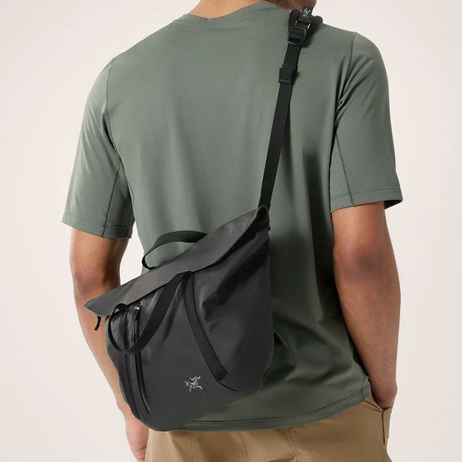 レア完売！未開封新品！アークテリクス　グランヴィルショルダーバッグ　入手困難！ 入手困難 ARC'TERYX (アークテリクス)グランヴィル ショルダー