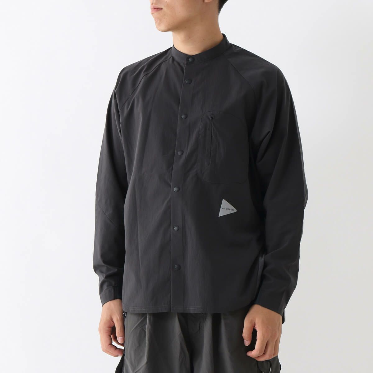 and wander アンドワンダー フリースベースバンドカラーシャツ