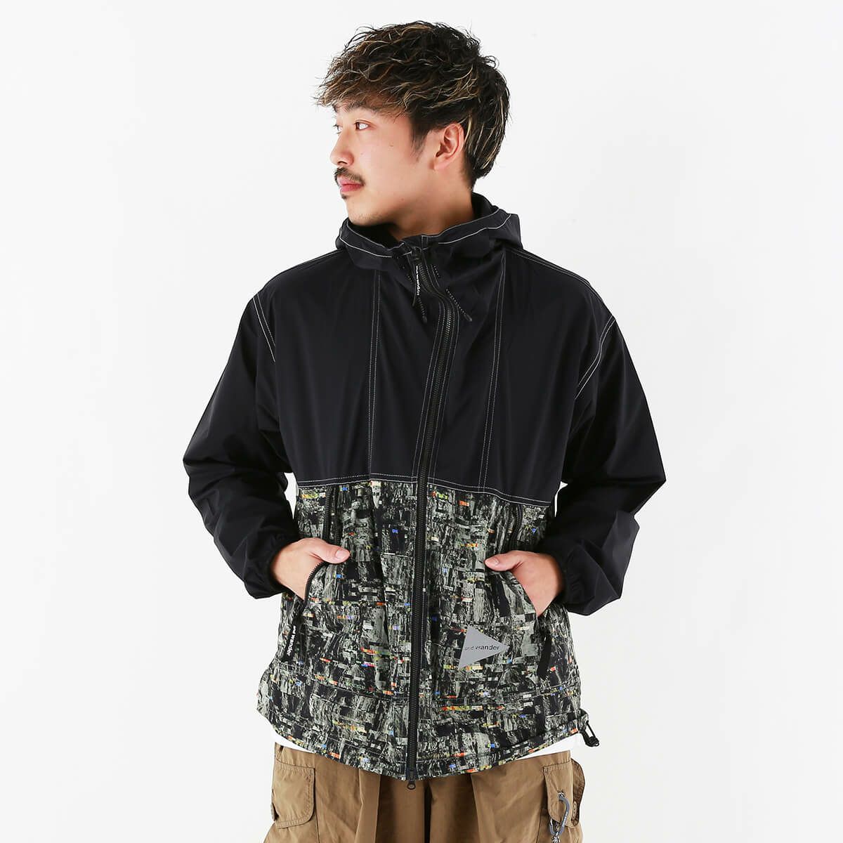 and wander アンドワンダー パーテックスプリンテッドウィンドジャケット