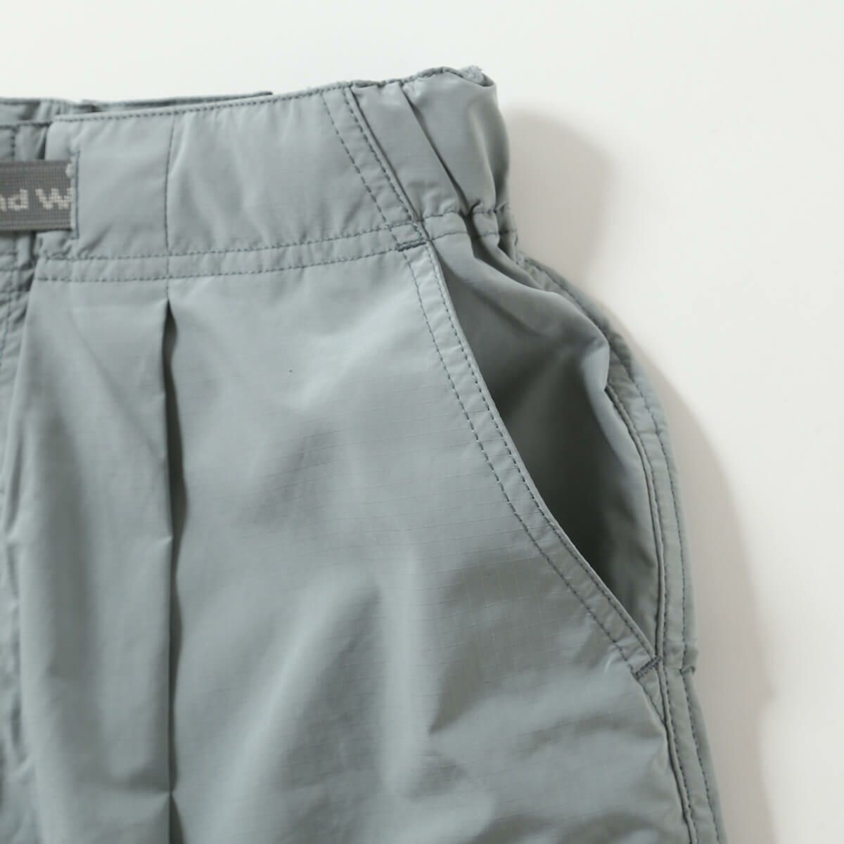 upperfieldone グレー　ショートカーゴパンツ and wander アンドワンダー オーバーサイズカーゴショートパンツ