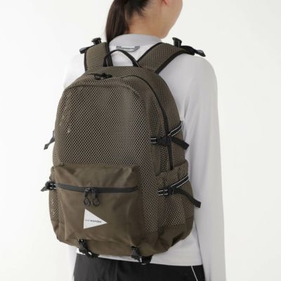 さ*り様 アンドワンダー And wander 3Dメッシュバックパック 黒の色 and wander アンドワンダー 3Dメッシュバックパック 5745985227