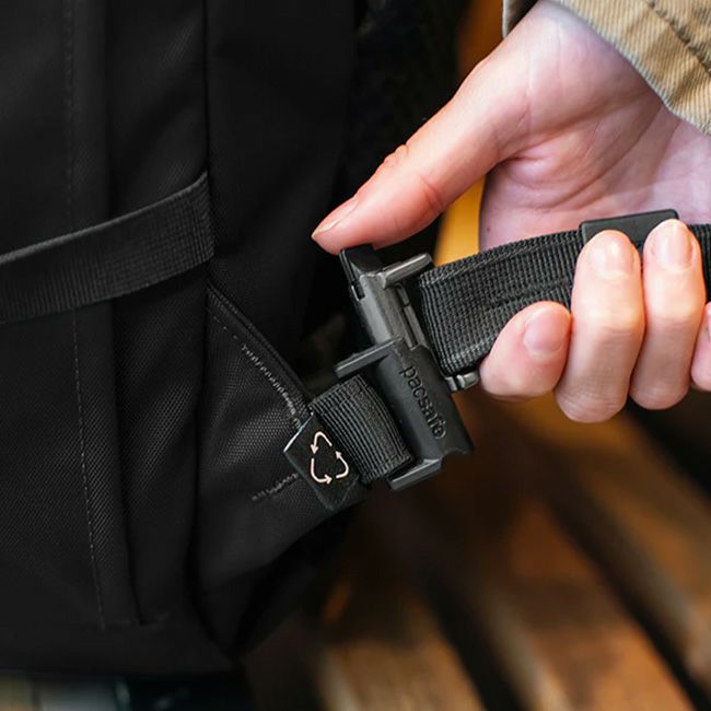 Pacsafe パックセーフ EXP45キャリーオントラベルパック｜SUNDAY