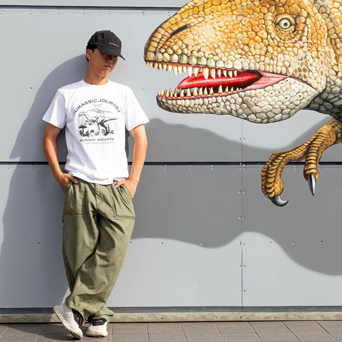 SUNDAY MOUNTAIN サンデーマウンテン JURASSIC JOURNEY Tシャツ