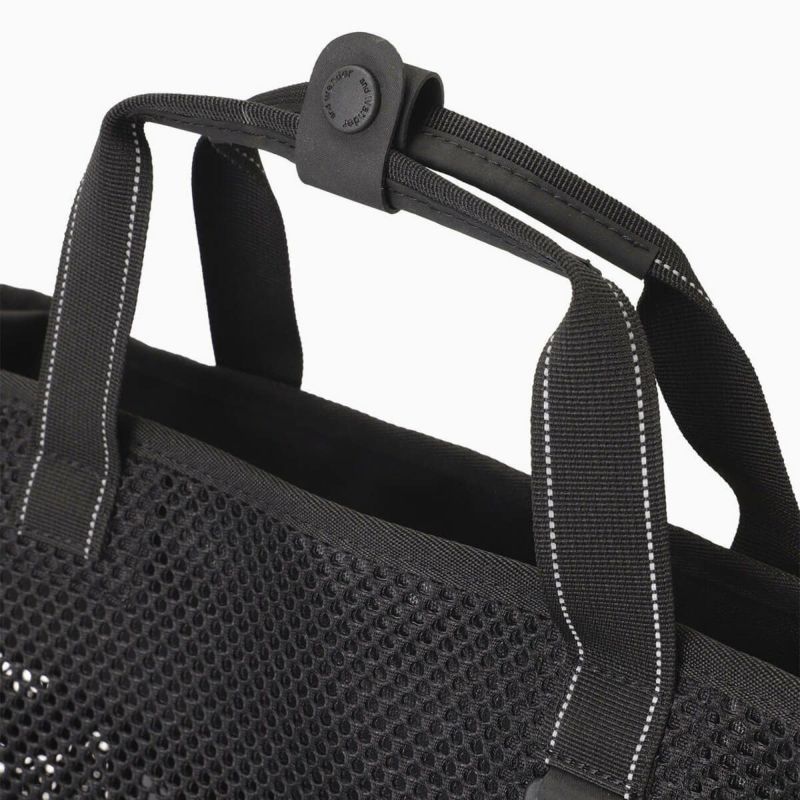 andwander 3D メッシュ ウエスト ショルダー クロス バッグ 黒 3D mesh waist bag | and wander（アンドワンダー） ｜【公式