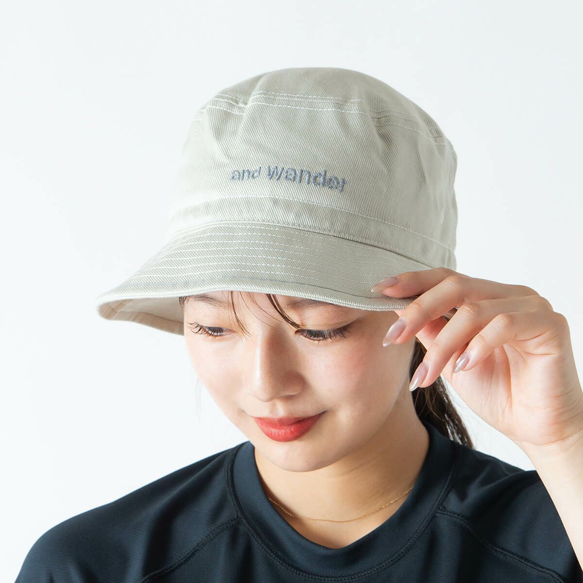and wander アンドワンダー コットンツイルハット