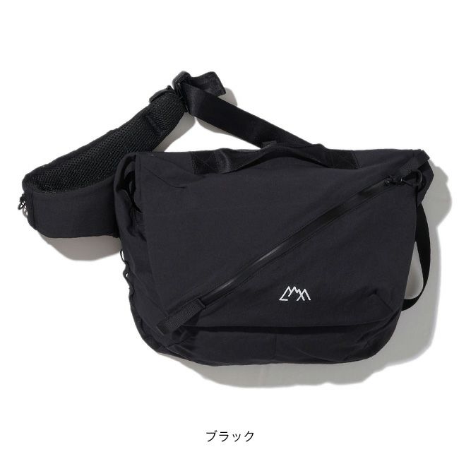 【美品】CMFアウトドアガーメント　メッセンジャーバッグ COMFY OUTDOOR GARMENT CMF OUTDOOR GARMENT バッグ 斜め掛け