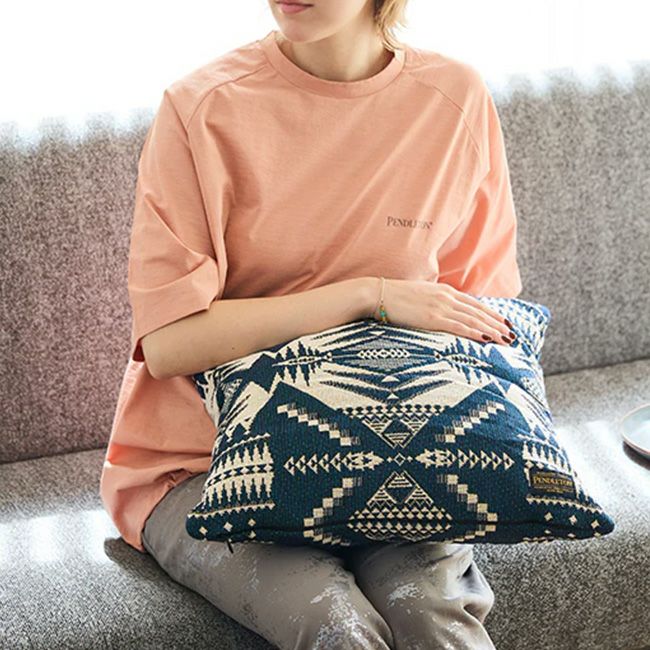 Pendleton 鹿シルエット クッションカバー Pendleton 鹿シルエット クッションカバー - メルカリ